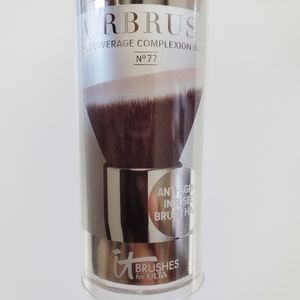 It cosmetics full coverage Complexion brush